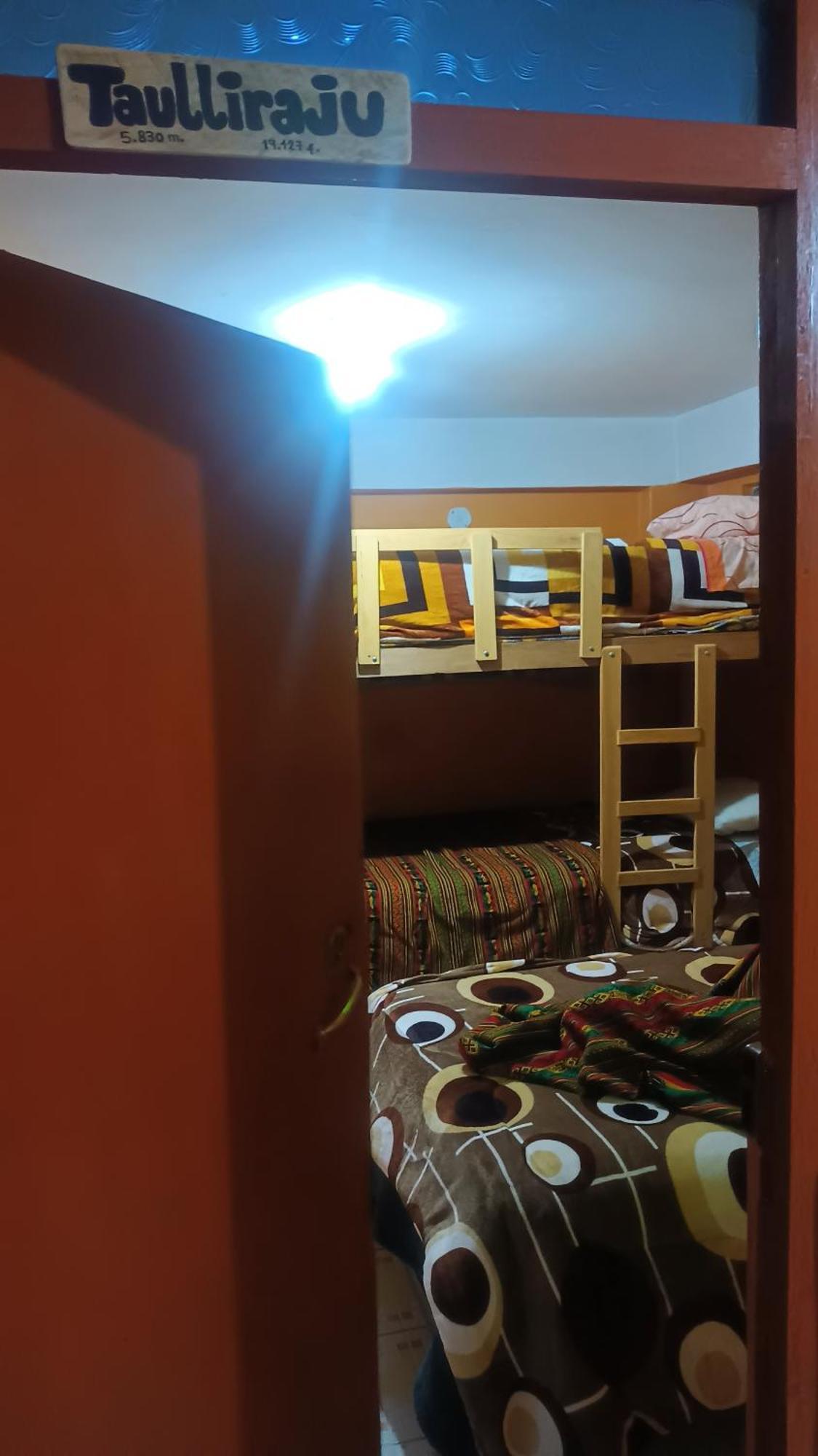 El Amauta De Los Andes Lodging Erik House Уарас Екстер'єр фото